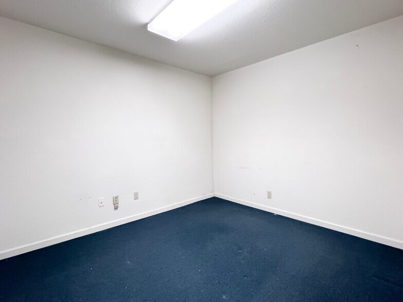 More Photos Of 1616 Alhambra Ave, Martinez Storefront For Lease