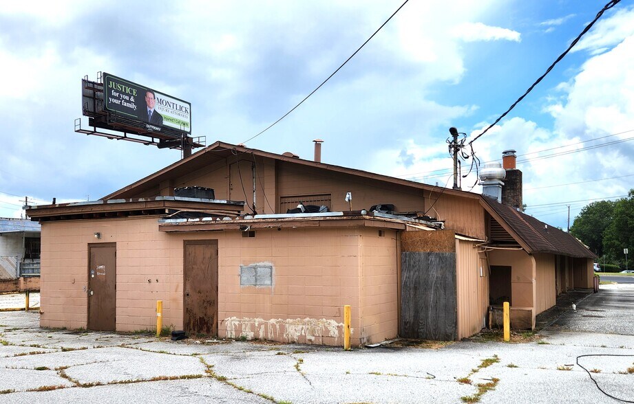 More Photos Of 3653 Victory Dr, Columbus Restaurant For Sale