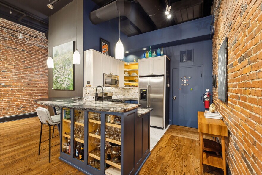 More Photos Of 208 3rd Ave N, Nashville Loft Creative Space For Sale