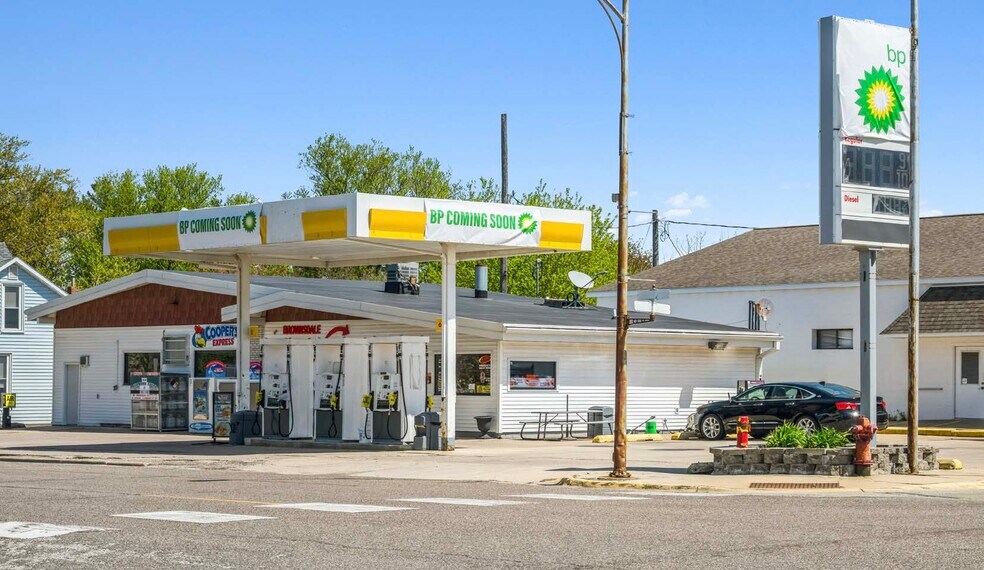 Primary Photo Of 102 Mill St S, Brownsdale General Retail For Sale