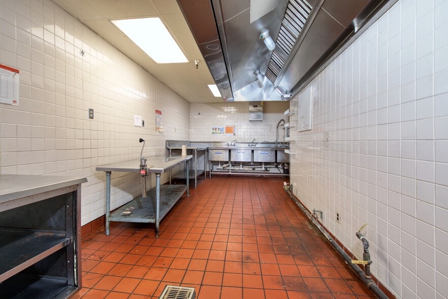 More Photos Of 1500 McKinley Ave, Niles Assisted Living For Sale