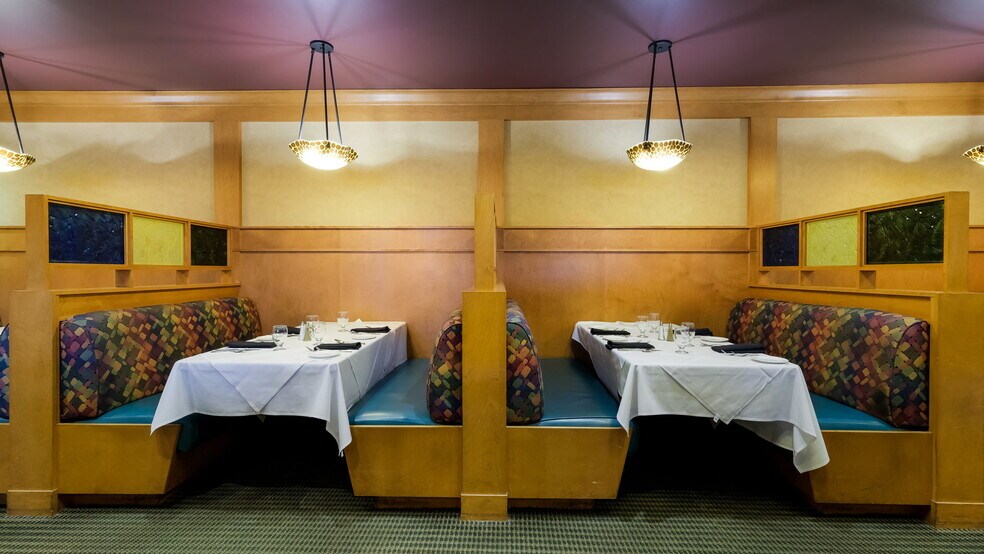 More Photos Of 1373 Easton Rd, Warrington Restaurant For Sale