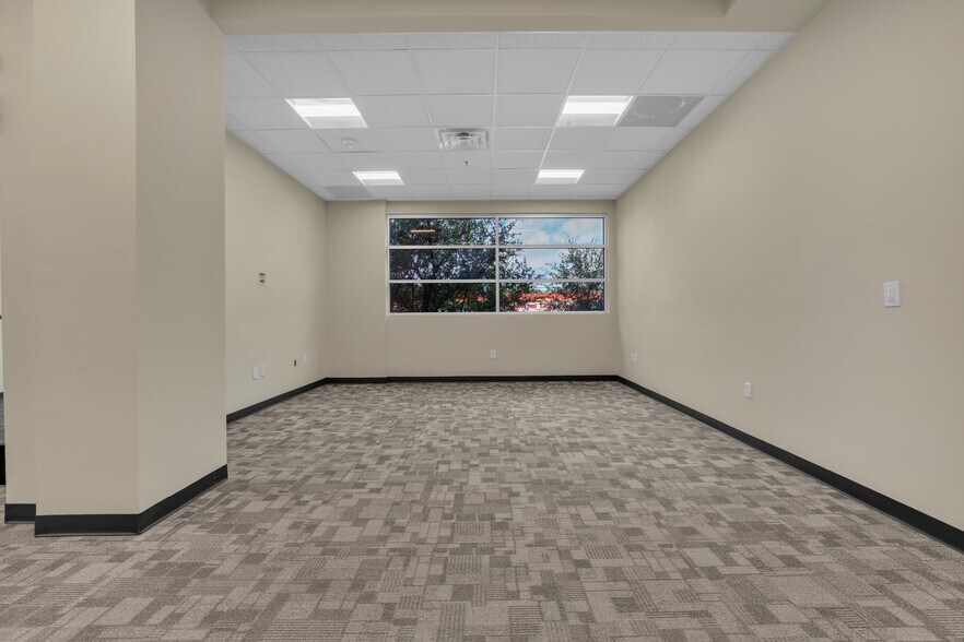 More Photos Of 8701 Menchaca Rd, Austin Medical For Lease