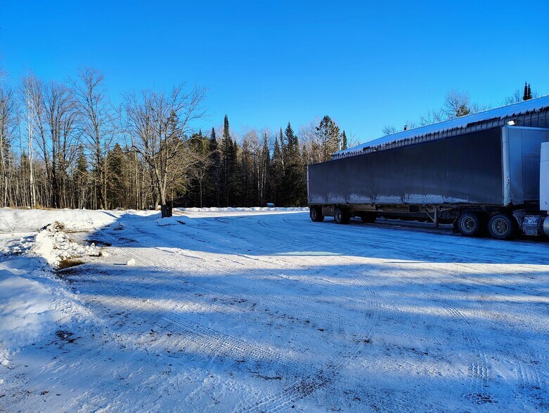 More Photos Of N16184 Old Hwy 13, Lake Service For Sale