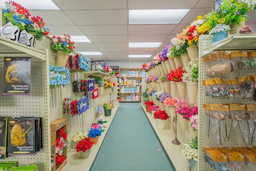 More Photos Of 221 Kennedy Memorial Dr, Hoyt Lakes Freestanding For Sale