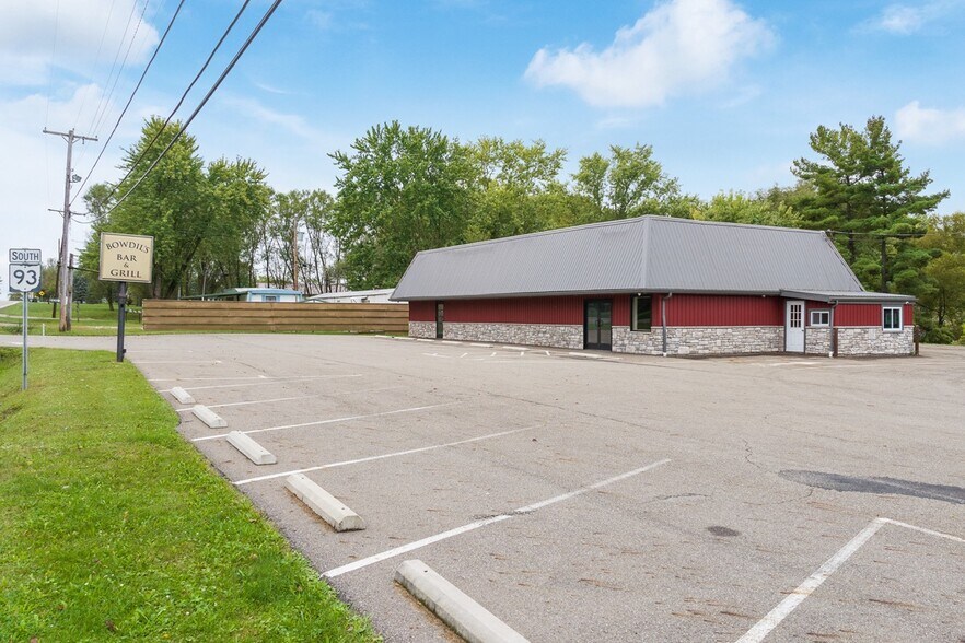 More Photos Of 4291 Manchester Ave NW, North Lawrence Office For Sale