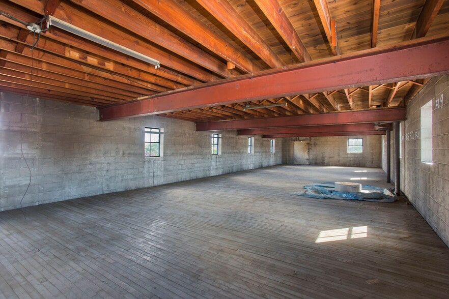 More Photos Of 530 N Main St, Harrisonburg Auto Repair For Sale