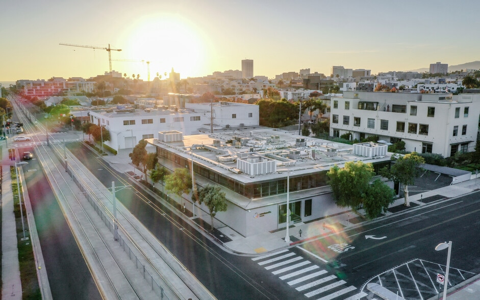 More Photos Of 1560 12th St, Santa Monica Loft Creative Space For Sale
