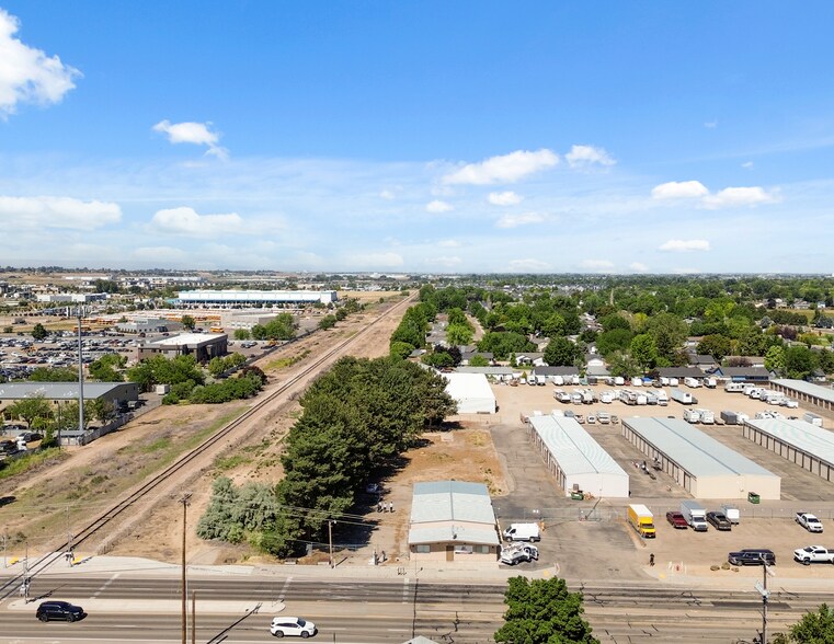 More Photos Of 531 N Linder Rd, Meridian Warehouse For Lease