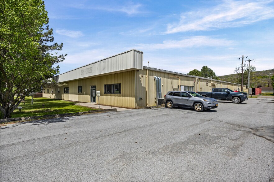 More Photos Of 10 Forbes St, Dansville Manufacturing For Lease