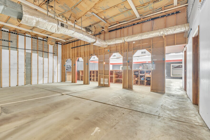 More Photos Of 274 Monroe Ave, New Martinsville Freestanding For Sale