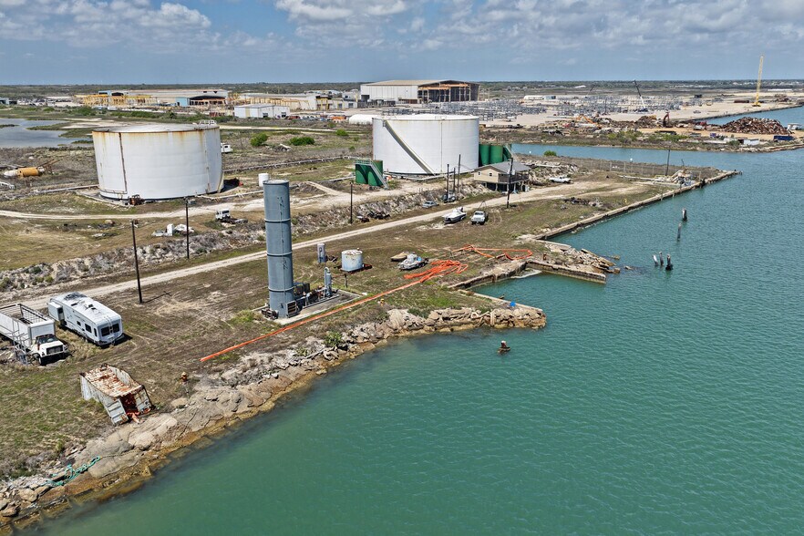 More Photos Of 854 Cr 4692, Aransas Pass Chemical Oil Refinery For Sale