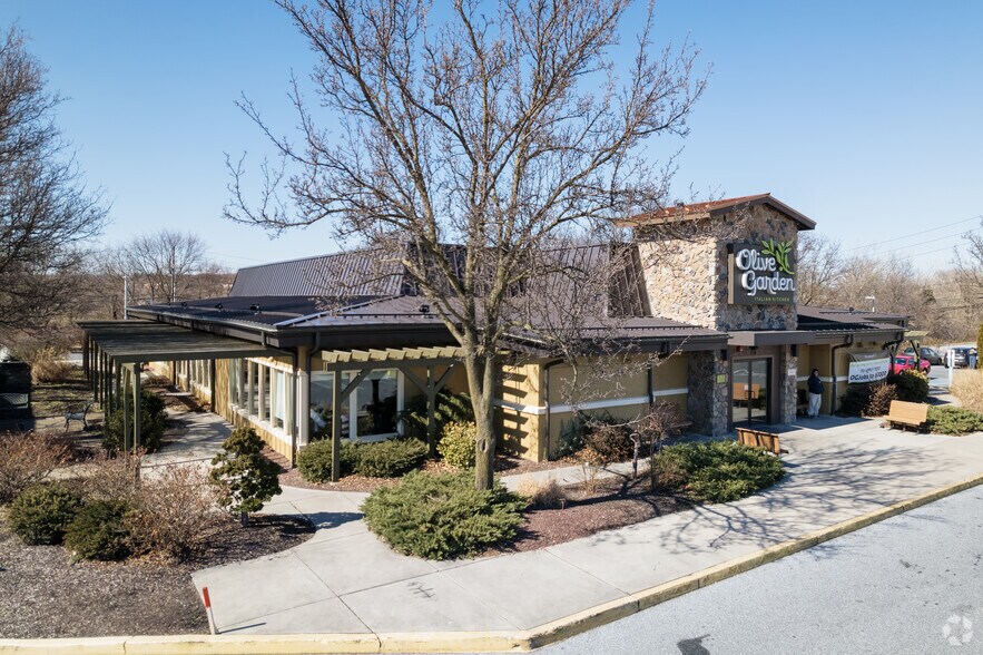 More Photos Of , Lancaster General Retail For Sale