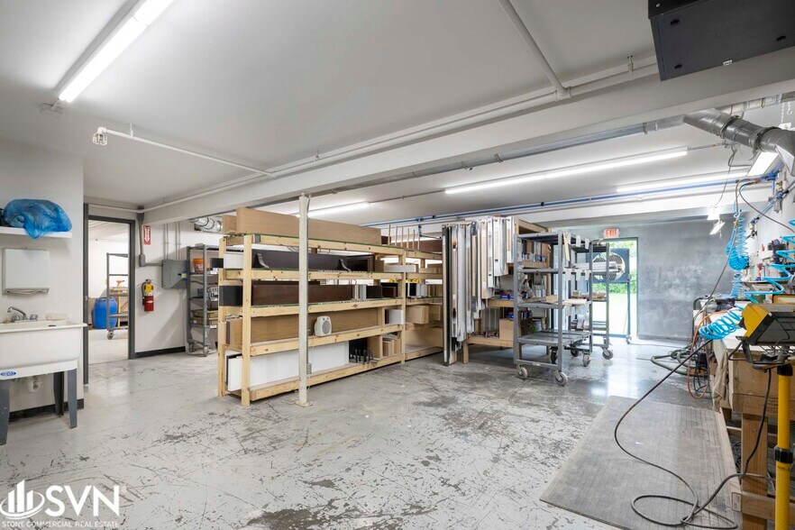 More Photos Of 133 Macarthur Ct, Nicholasville Manufacturing For Lease