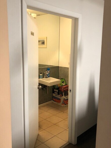 More Photos Of 161 W Harrison St, Chicago Apartments For Lease