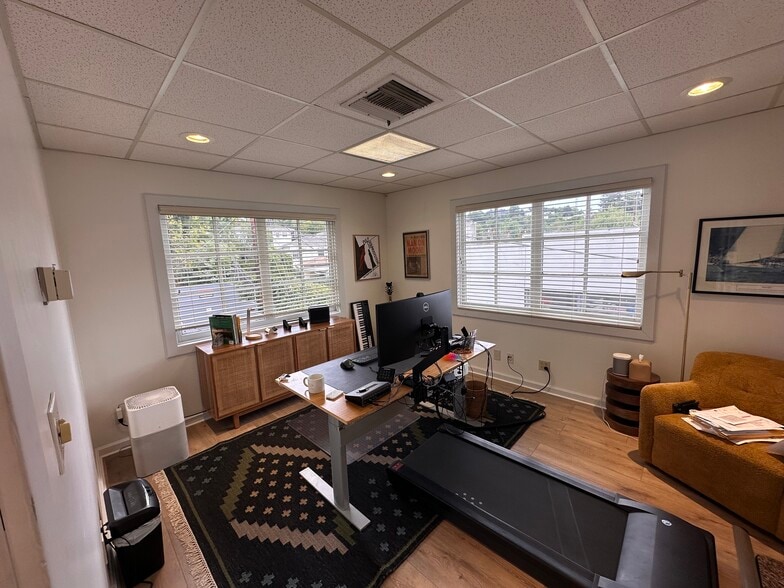 More Photos Of 12750 Ventura Blvd, Studio City Loft Creative Space For Lease