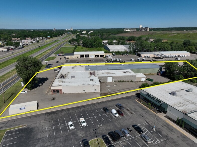 More Photos Of 3200 W Highway 13 W, Burnsville Showroom For Sale