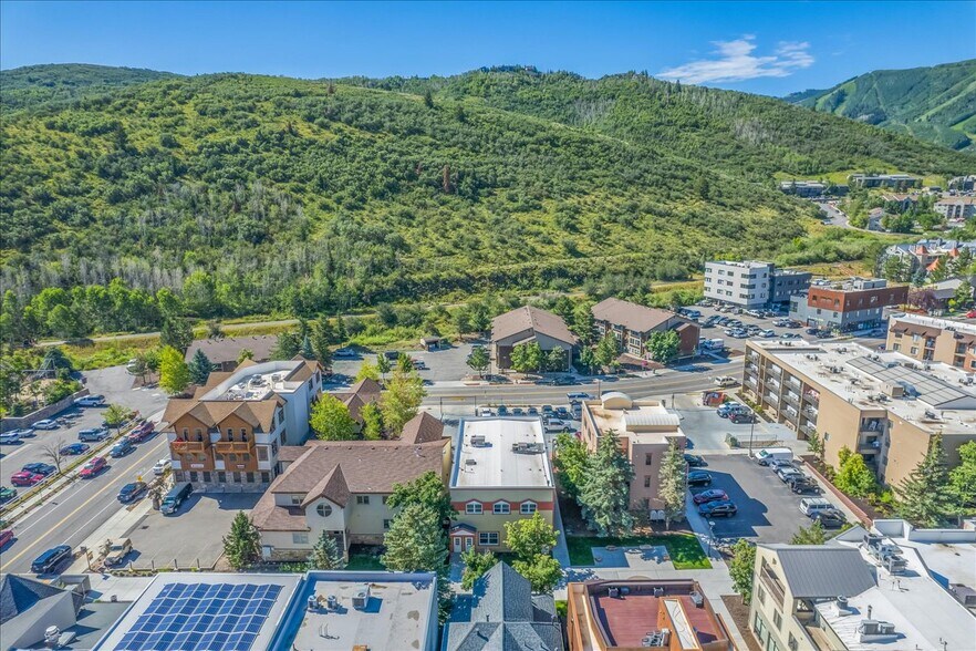 More Photos Of 2052 Prospector Ave, Park City Storefront Retail Office For Lease