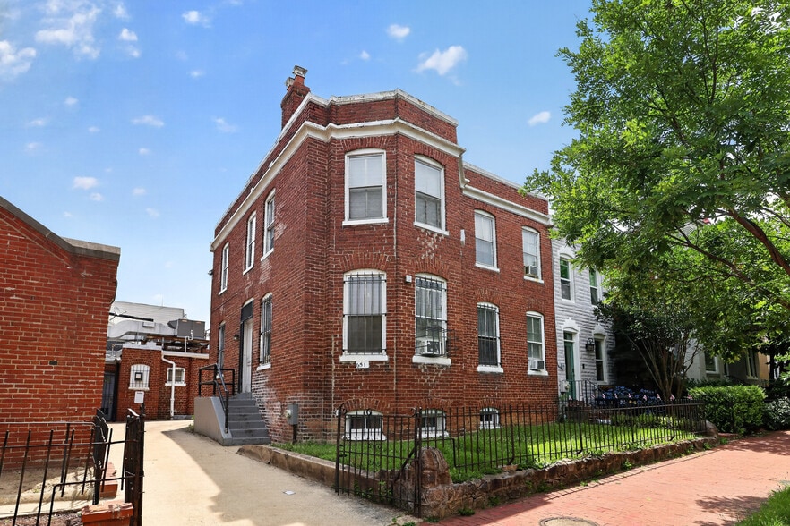 More Photos Of 653 11th St NE, Washington Religious Facility For Sale