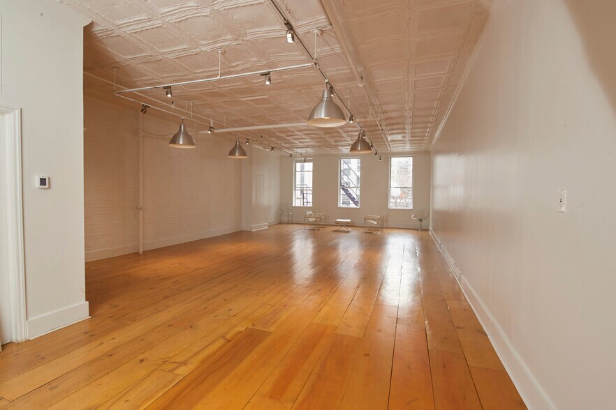 More Photos Of 447 W 36th St, New York Loft Creative Space For Lease