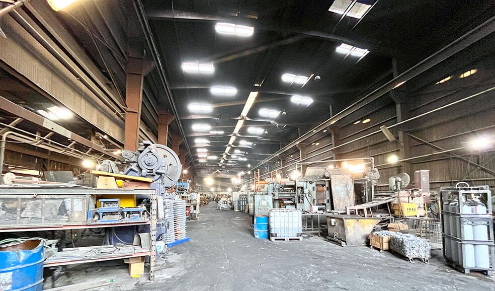 More Photos Of 6155 Eastern Ave, Commerce Manufacturing For Sale