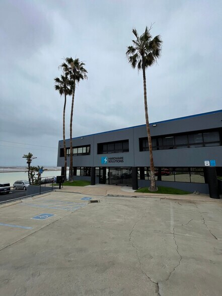 More Photos Of 1690 Frontage Rd, Chula Vista Light Distribution For Lease