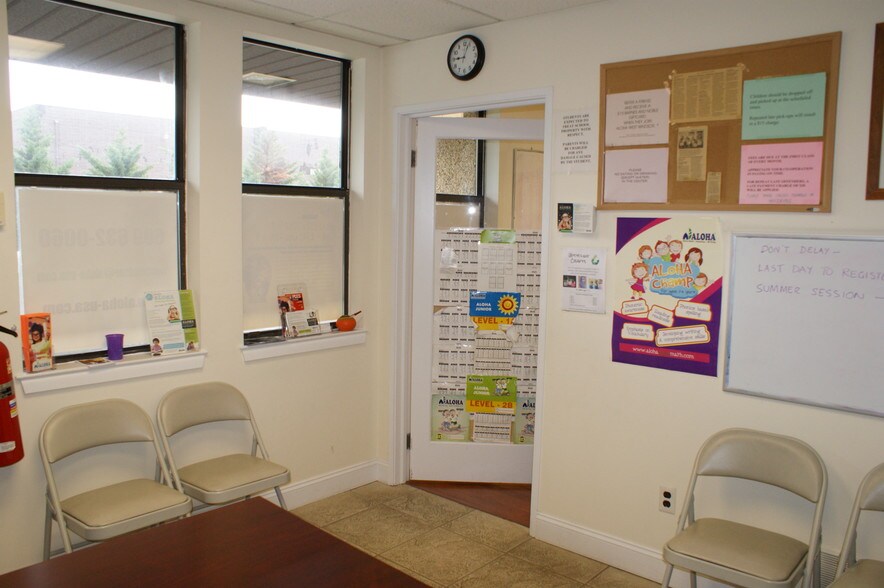 More Photos Of 51 Everett Dr, West Windsor Light Manufacturing For Lease