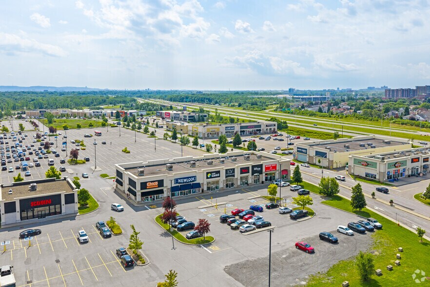 More Photos Of 5205 Boul Robert-Bourassa, Laval Unknown For Lease