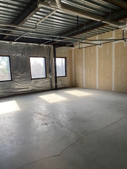 More Photos Of 115 Technology Dr, Trumbull Medical For Sale