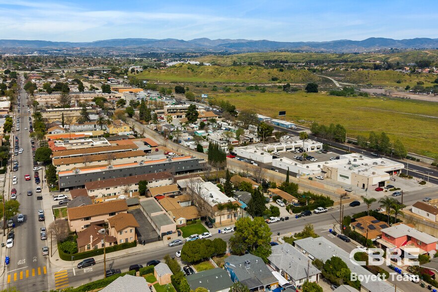 More Photos Of 22607 14th St, Newhall Apartments For Sale