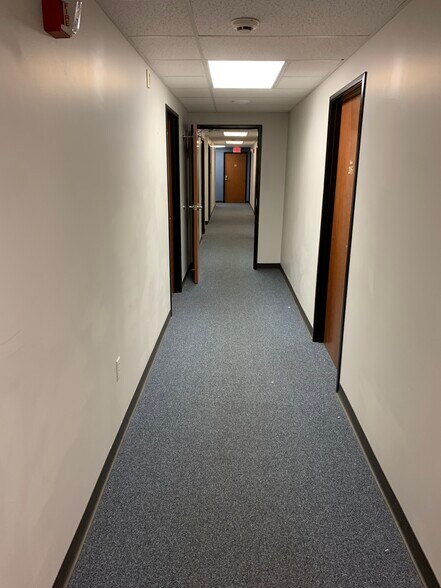 More Photos Of 5426 Guadalupe St, Austin Office For Sale