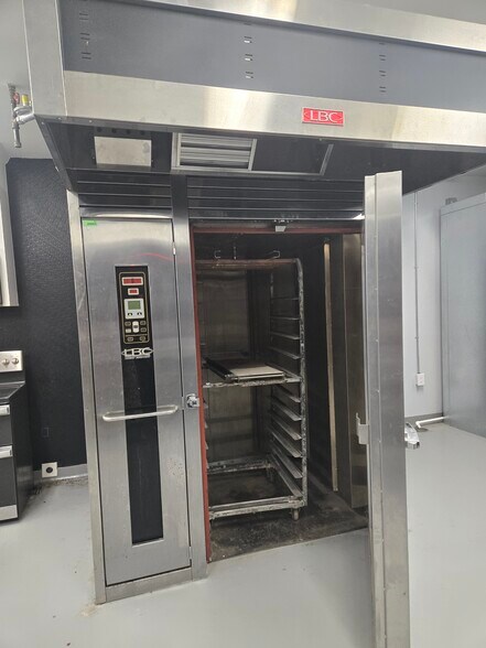 More Photos Of 108 S Pine St, Princeton Storefront Retail Office For Sale