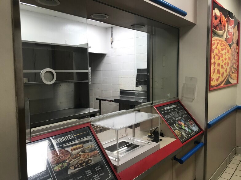 More Photos Of 613 Stoner Ave, Shreveport Restaurant For Sale