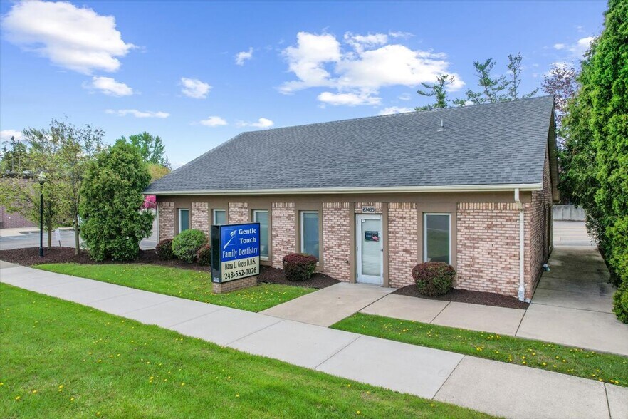 Primary Photo Of 27435 Southfield Rd, Lathrup Village Medical For Sale