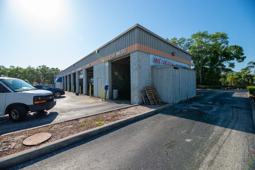 More Photos Of 6560 Gunn Hwy, Tampa Auto Repair For Lease