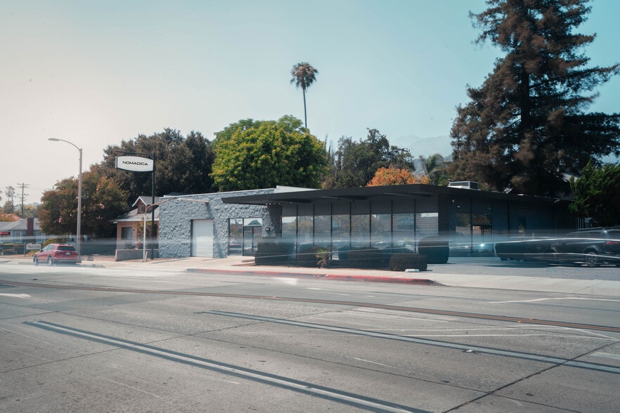 More Photos Of 401-405 W Foothill Blvd, Monrovia Freestanding For Sale
