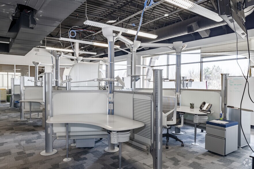 More Photos Of 1100 E Riverside Dr, Eagle Unknown For Lease