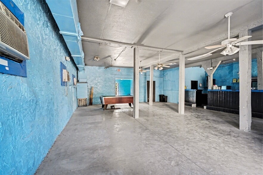 More Photos Of 1013 Historic Goldsboro Blvd, Sanford Light Manufacturing For Sale