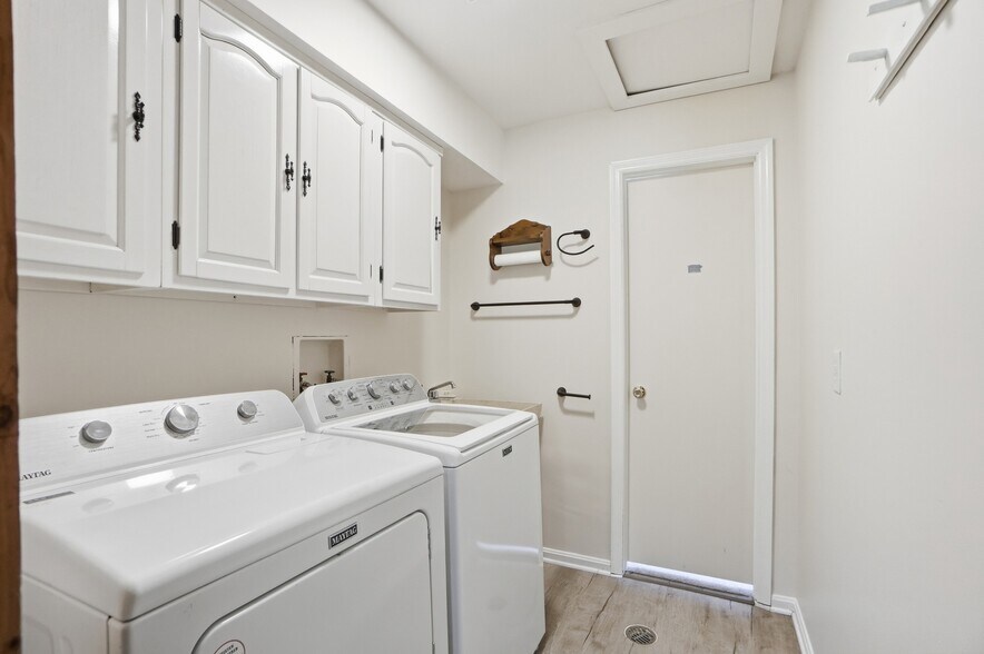 More Photos Of 2996 Millville Shandon Rd, Hamilton Specialty For Sale