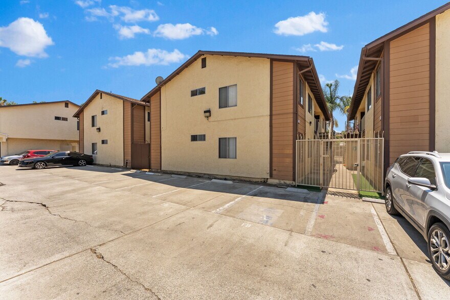 More Photos Of 5460-5468 Imperial Ave, San Diego Apartments For Sale