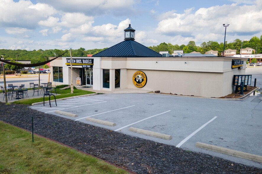 Primary Photo Of 1500 N College Ave, Fayetteville Fast Food For Sale