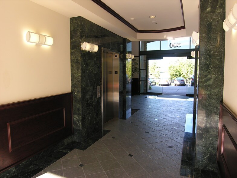 More Photos Of 300 Harding Blvd, Roseville Office For Lease