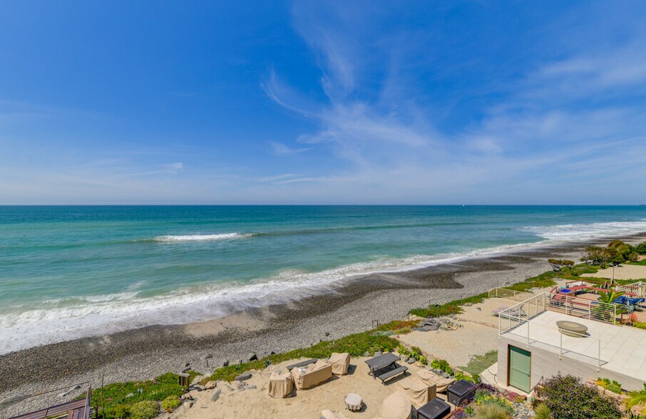 More Photos Of 2633 Ocean St, Carlsbad Apartments For Sale