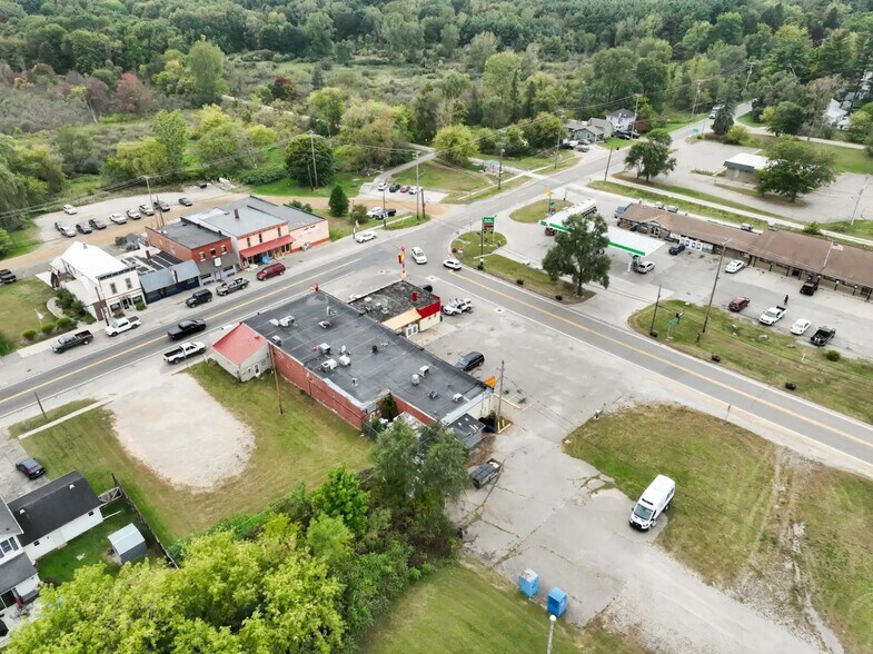 More Photos Of 153 Main St, Gregory Storefront For Sale