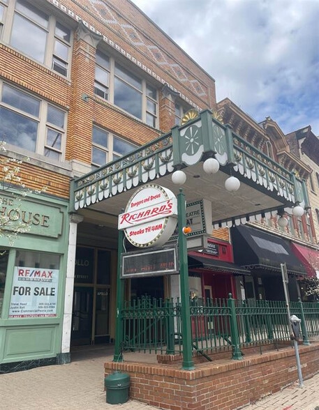 More Photos Of 309 Main St, Peoria Storefront Retail Residential For Sale