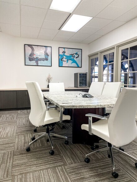 More Photos Of 5333 N 7th St, Phoenix Office For Lease