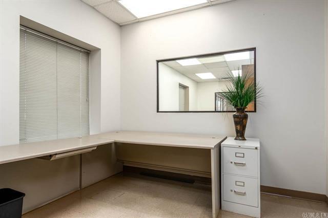 More Photos Of 850 Simon Rd, Conway Office For Sale