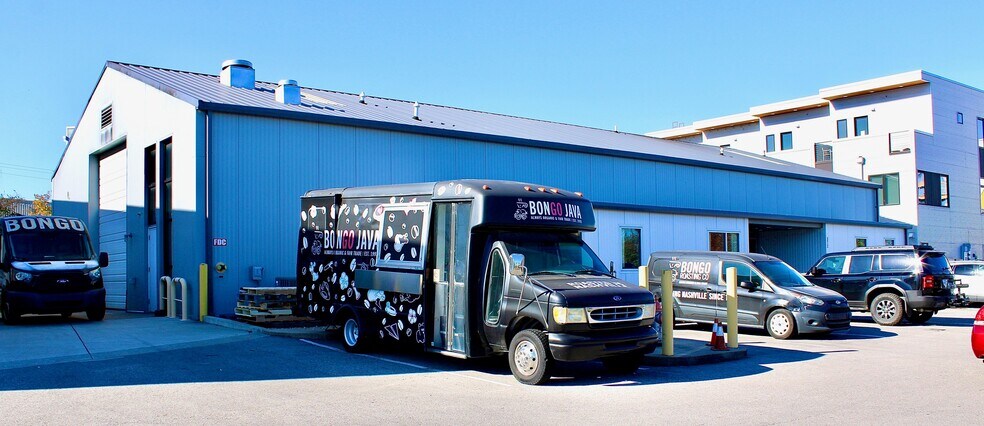 More Photos Of 372 Herron Dr, Nashville Showroom For Sale