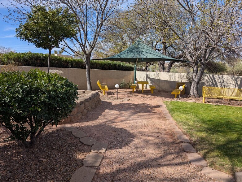 More Photos Of 1131 S La Canada Dr, Green Valley Unknown For Lease