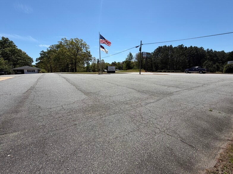 More Photos Of 3499 E River St, Anderson Convenience Store For Sale